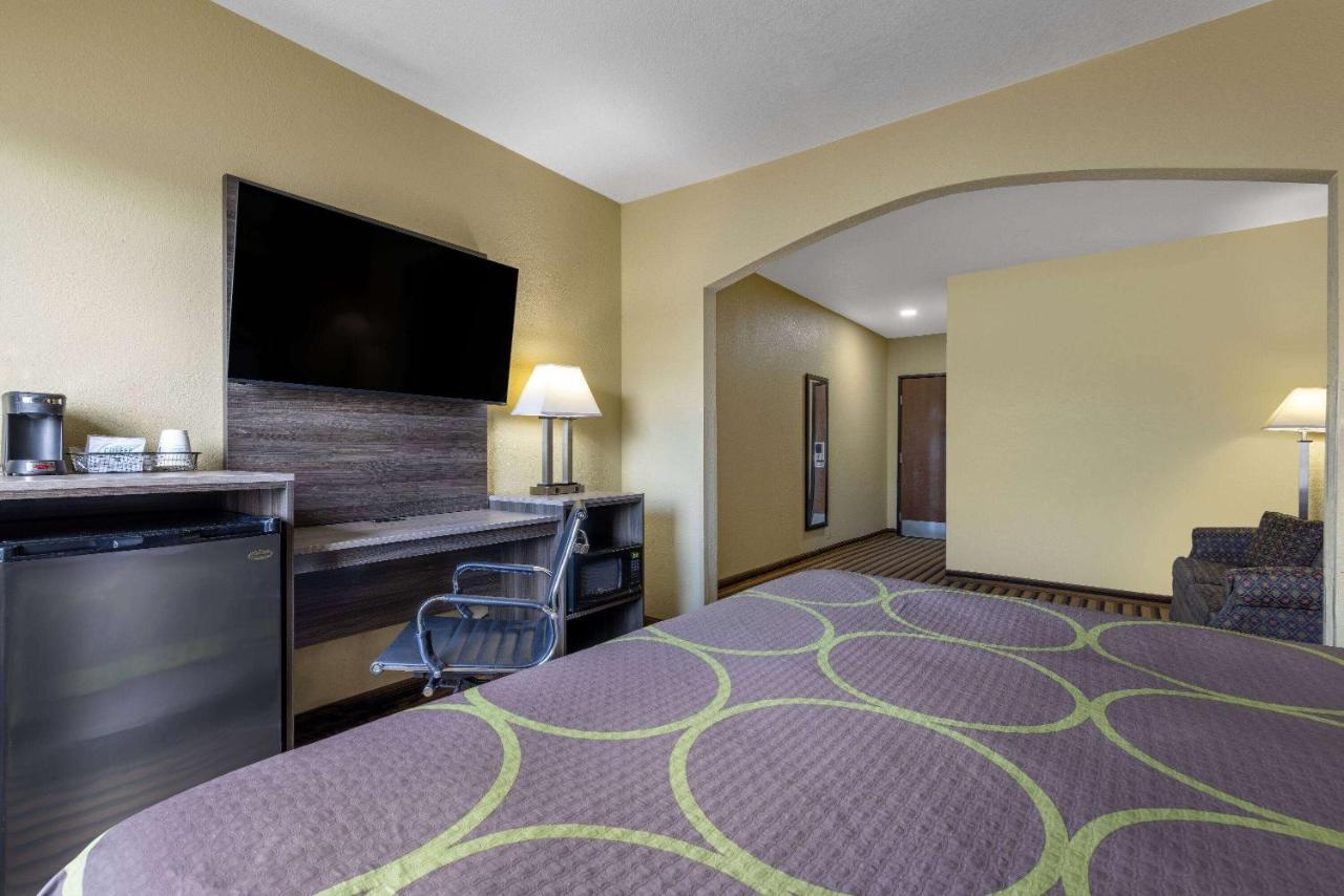 Super 8 By Wyndham Nixa/Springfield Area Hotel Екстериор снимка