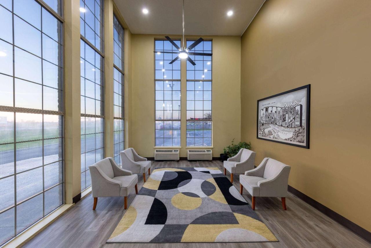 Super 8 By Wyndham Nixa/Springfield Area Hotel Екстериор снимка