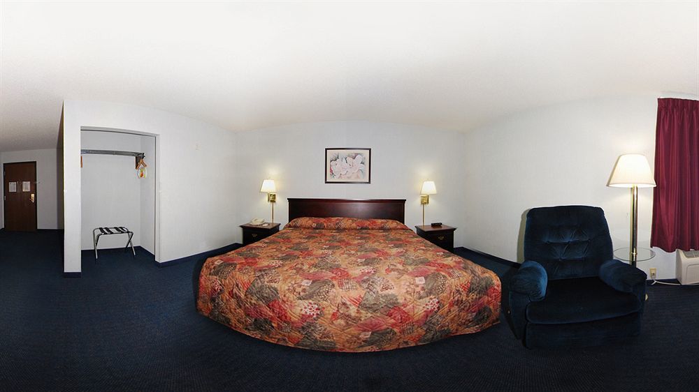 Super 8 By Wyndham Nixa/Springfield Area Hotel Екстериор снимка